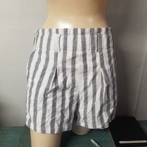 Stripe Blue white paper bag ruffle shorts elastic back belt loops Size large L
